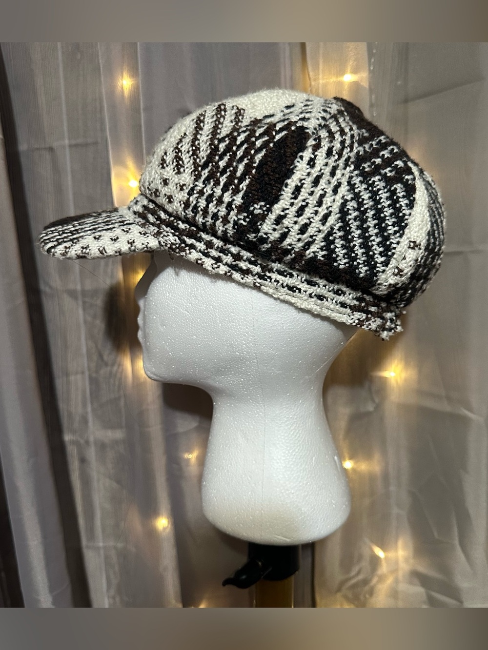 Black brown and white checkered tweed newsboy hat one size
